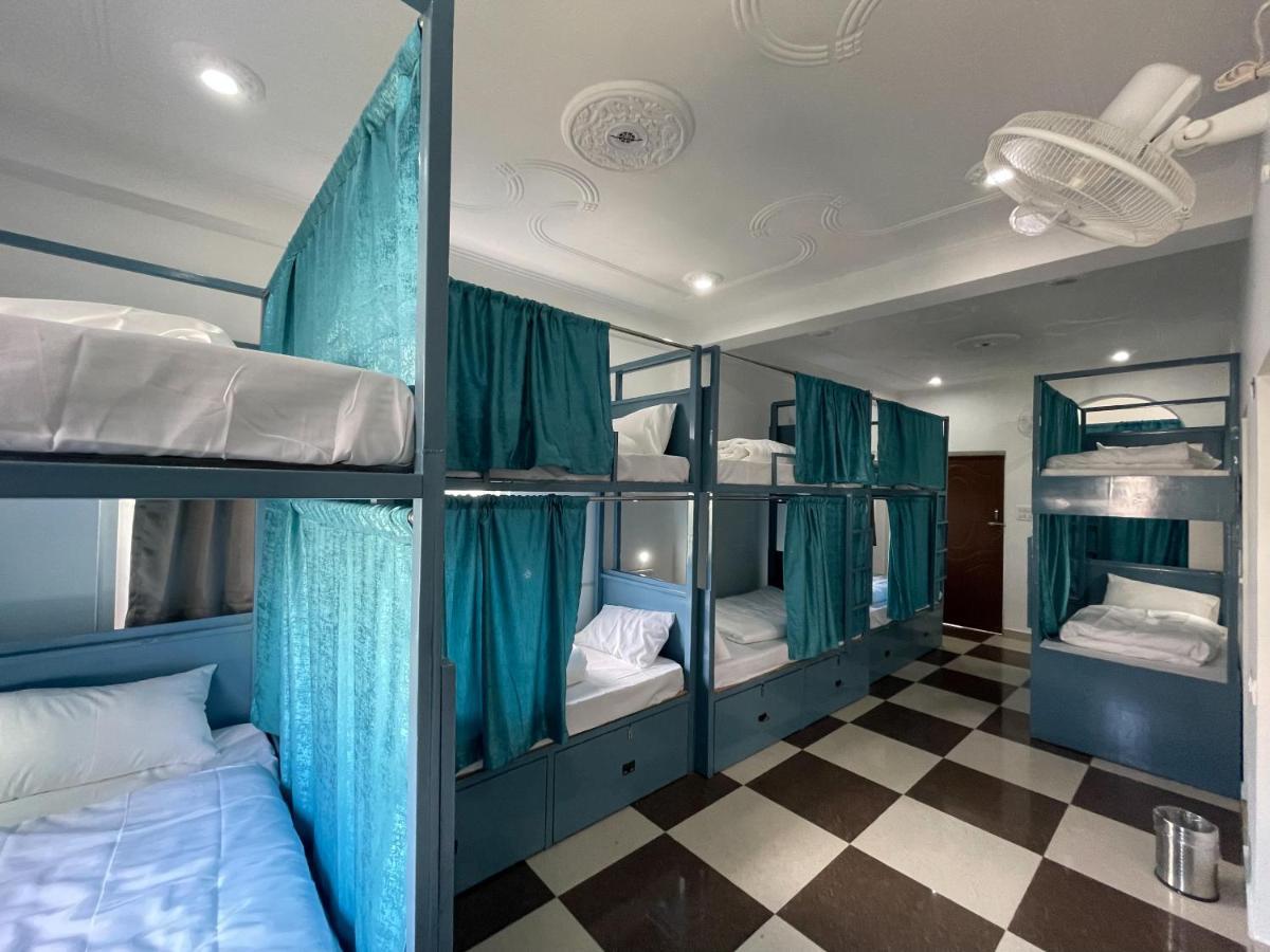 12 Monks Rishikesh Hostel Ngoại thất bức ảnh